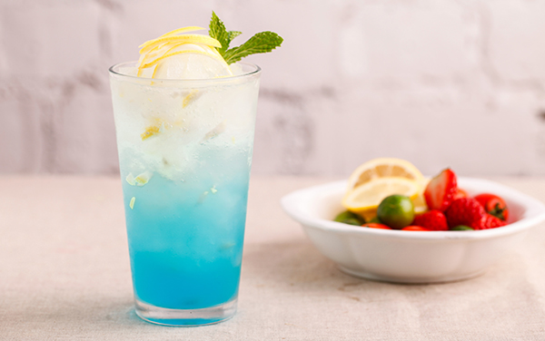 5bcd6a9680e80.jpg 激爽蓝柑苏打.jpg